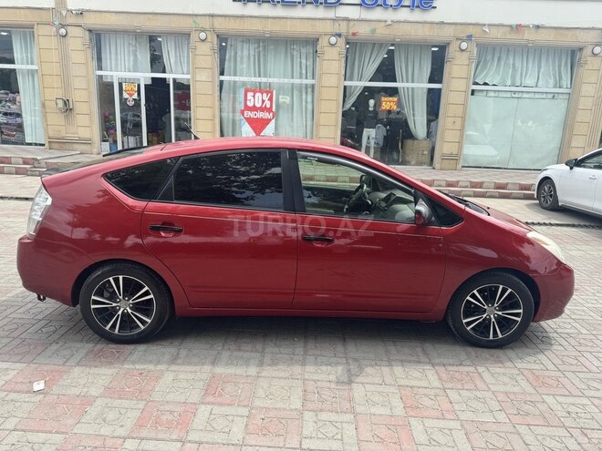 Toyota Prius-4