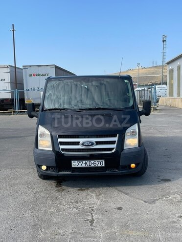 Ford Transit-4