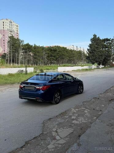 Hyundai Sonata-5