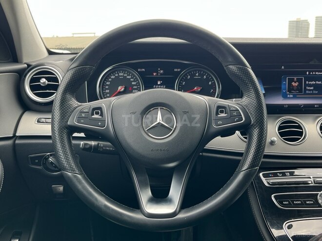 Mercedes E 200-5
