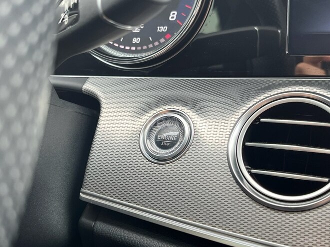 Mercedes E 200-12