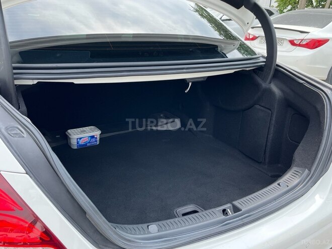 Mercedes E 200-27
