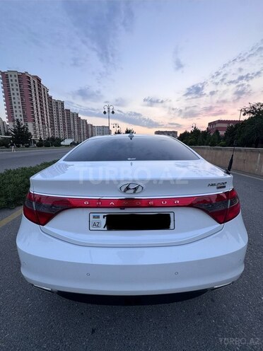 Hyundai Grandeur-12