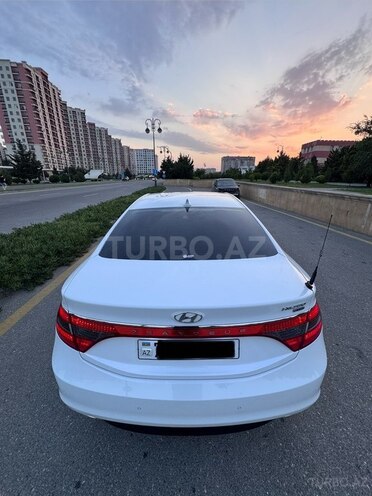 Hyundai Grandeur-2