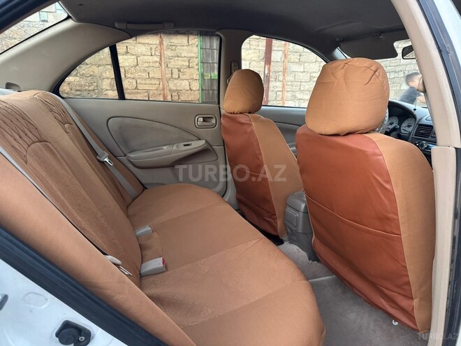 Nissan Sunny-9
