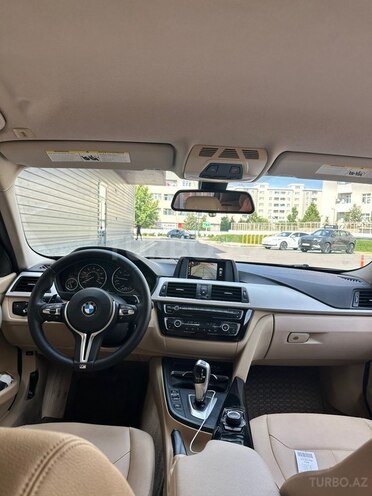 BMW 320-3