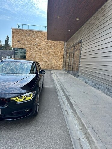 BMW 320-11