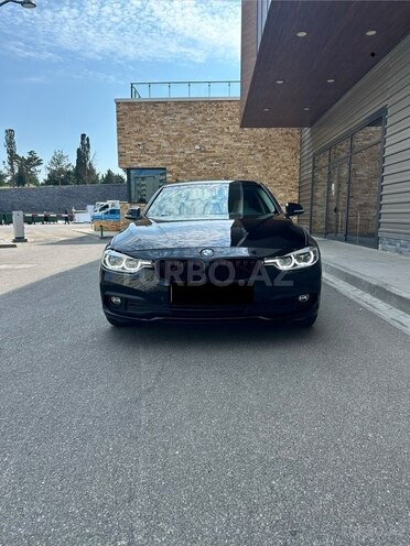BMW 320-19