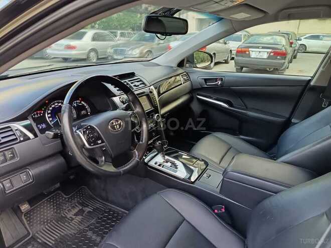 Toyota Camry-3