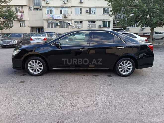 Toyota Camry-5