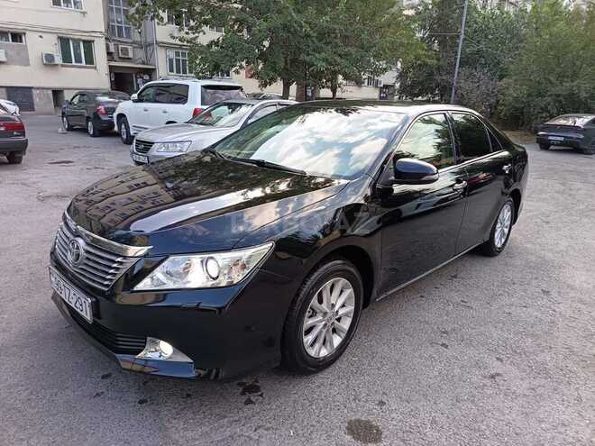 Toyota Camry-8