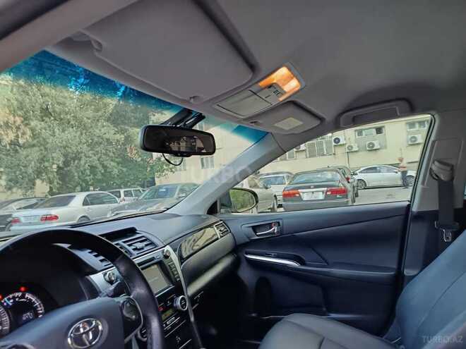 Toyota Camry-16