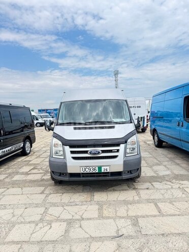 Ford Transit-1
