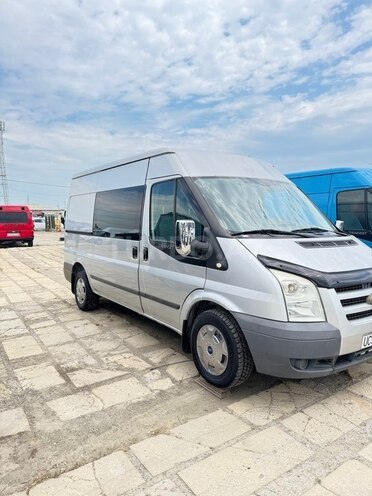 Ford Transit-3