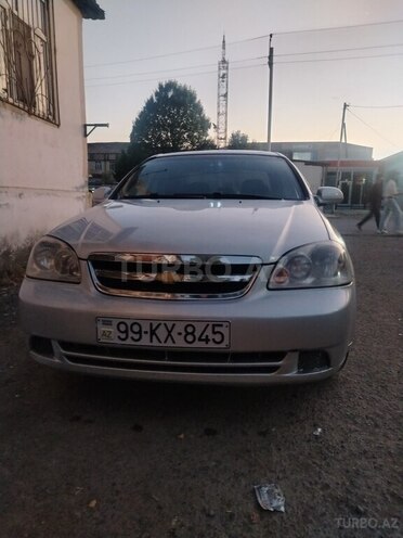 Chevrolet Lacetti-1