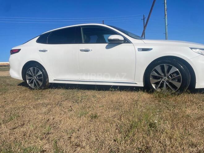 Kia K5-4