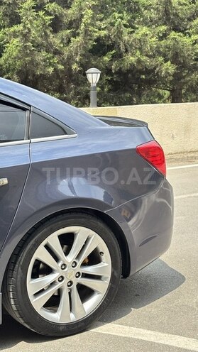 Chevrolet Cruze-13
