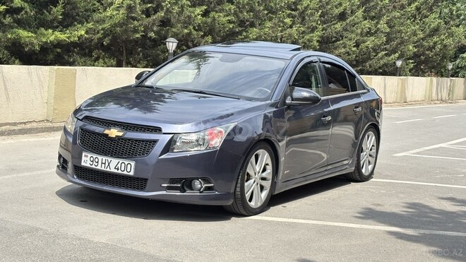 Chevrolet Cruze-12