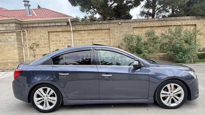 Chevrolet Cruze-4
