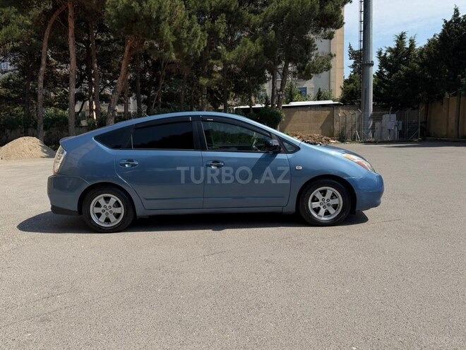Toyota Prius-4