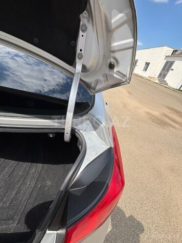 Hyundai Elantra-9