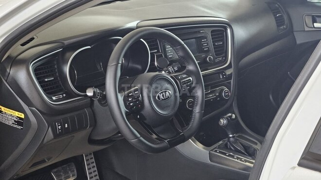 Kia Optima-4