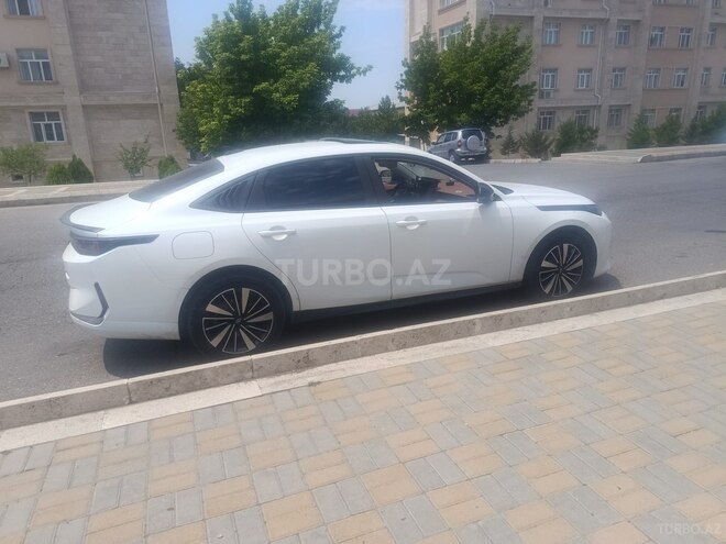 Changan Qiyuan A05-4