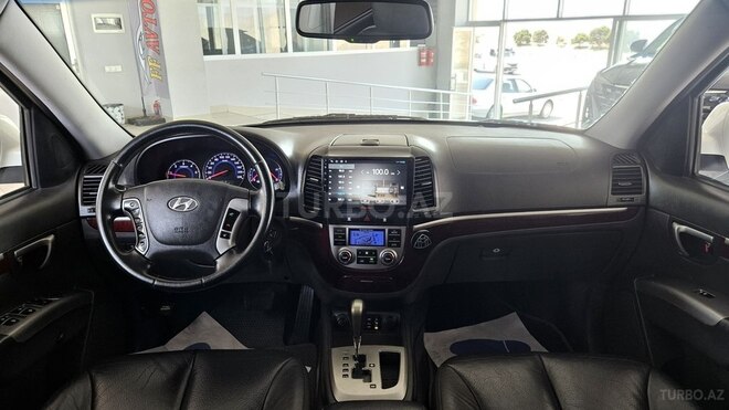 Hyundai Santa Fe-4