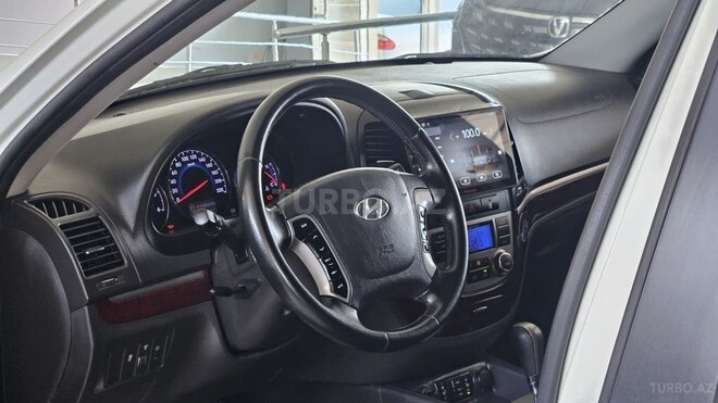 Hyundai Santa Fe-6