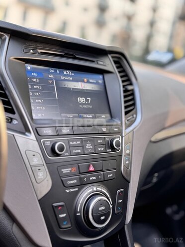 Hyundai Santa Fe-12