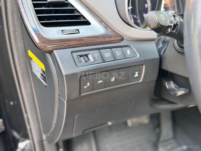 Hyundai Santa Fe-10
