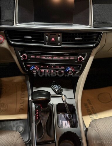 Kia Optima-4