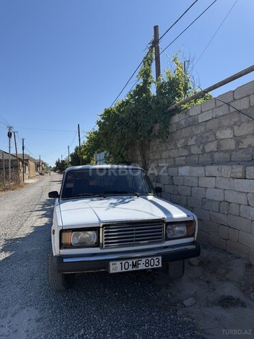 LADA (VAZ) 2107-2