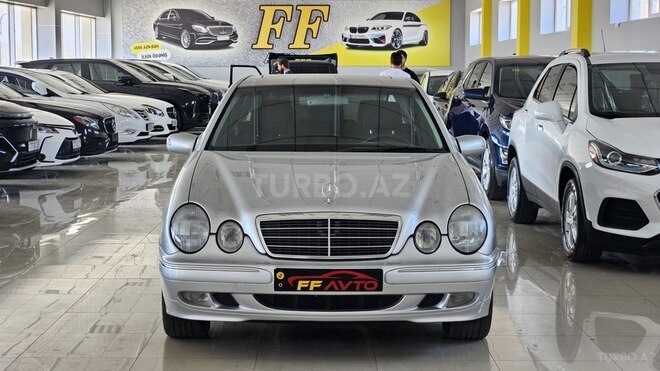 Mercedes E 240-15