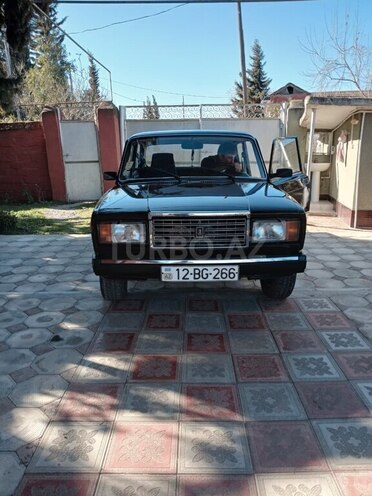 LADA (VAZ) 2107-1