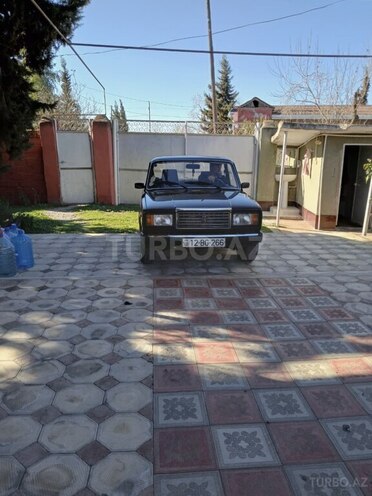 LADA (VAZ) 2107-2