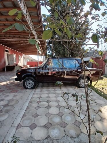 LADA (VAZ) 2107-4