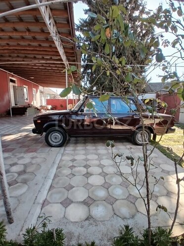 LADA (VAZ) 2107-21