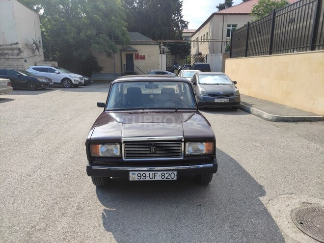 LADA (VAZ) 2107-1