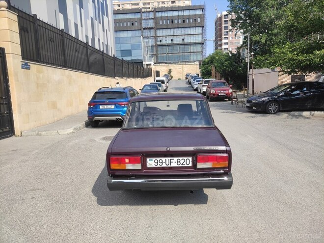 LADA (VAZ) 2107-2