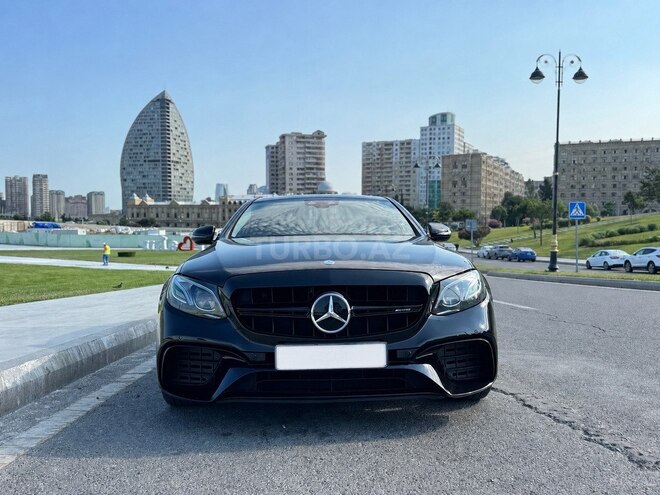 Mercedes E 220 d-1