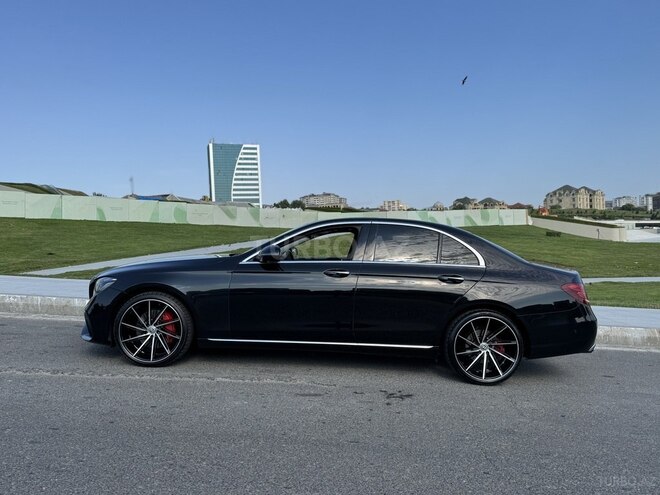 Mercedes E 220 d-5