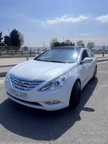 Hyundai Sonata-1
