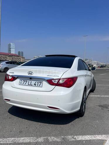 Hyundai Sonata-2