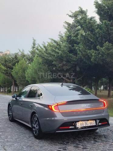 Hyundai Sonata-8