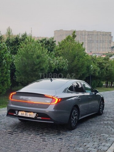 Hyundai Sonata-9