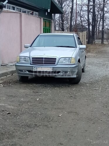 Mercedes C 220-9