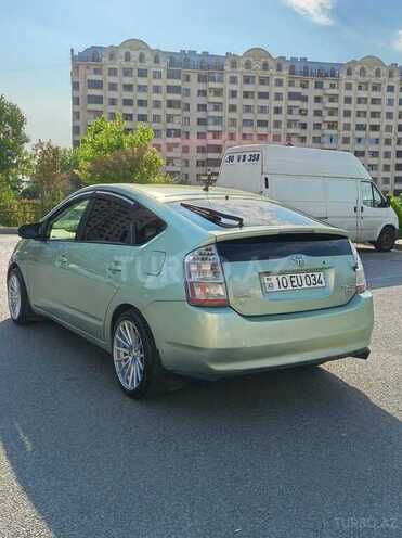 Toyota Prius-2