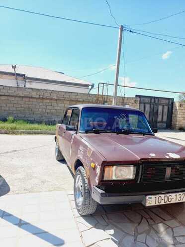 LADA (VAZ) 2107-1