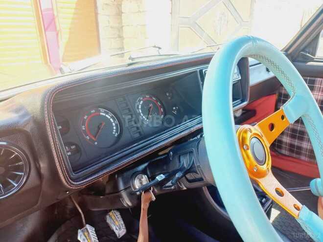 LADA (VAZ) 2107-2